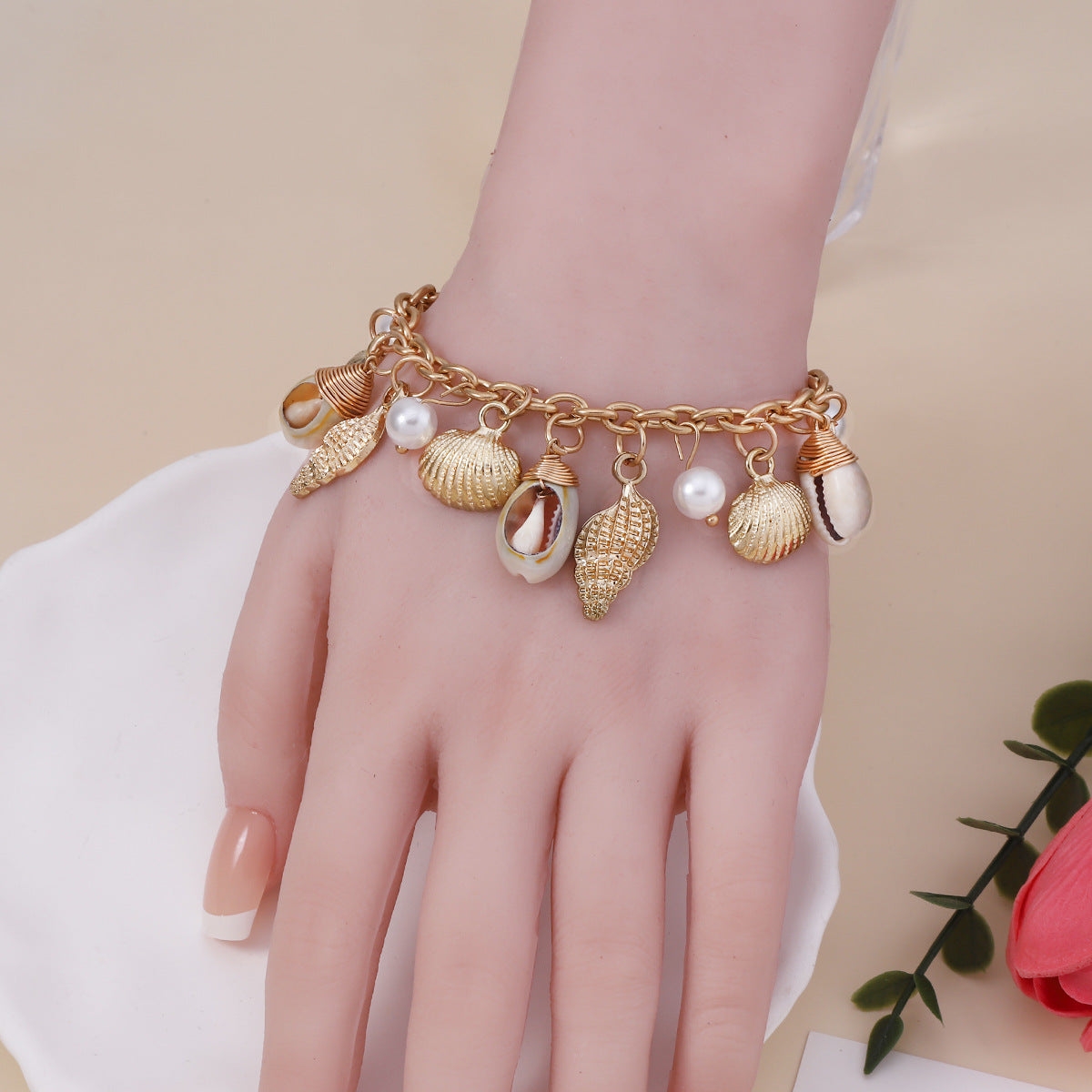 Stunning Pearl Bracelet for Daily Wear