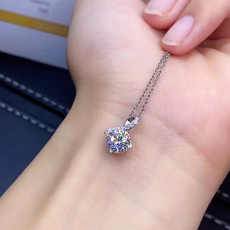 Beautiful Gold Necklace with Unique Style