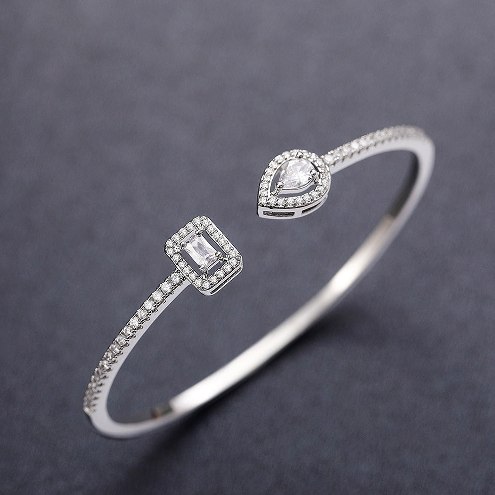 Beautiful Bracelet with Unique Style