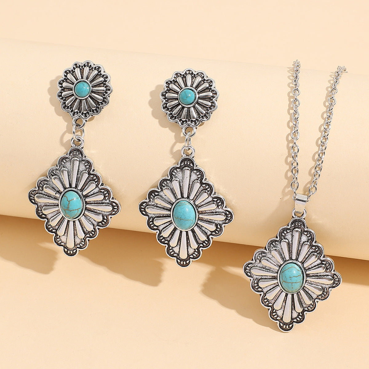 Beautiful Silver Set with Unique Style