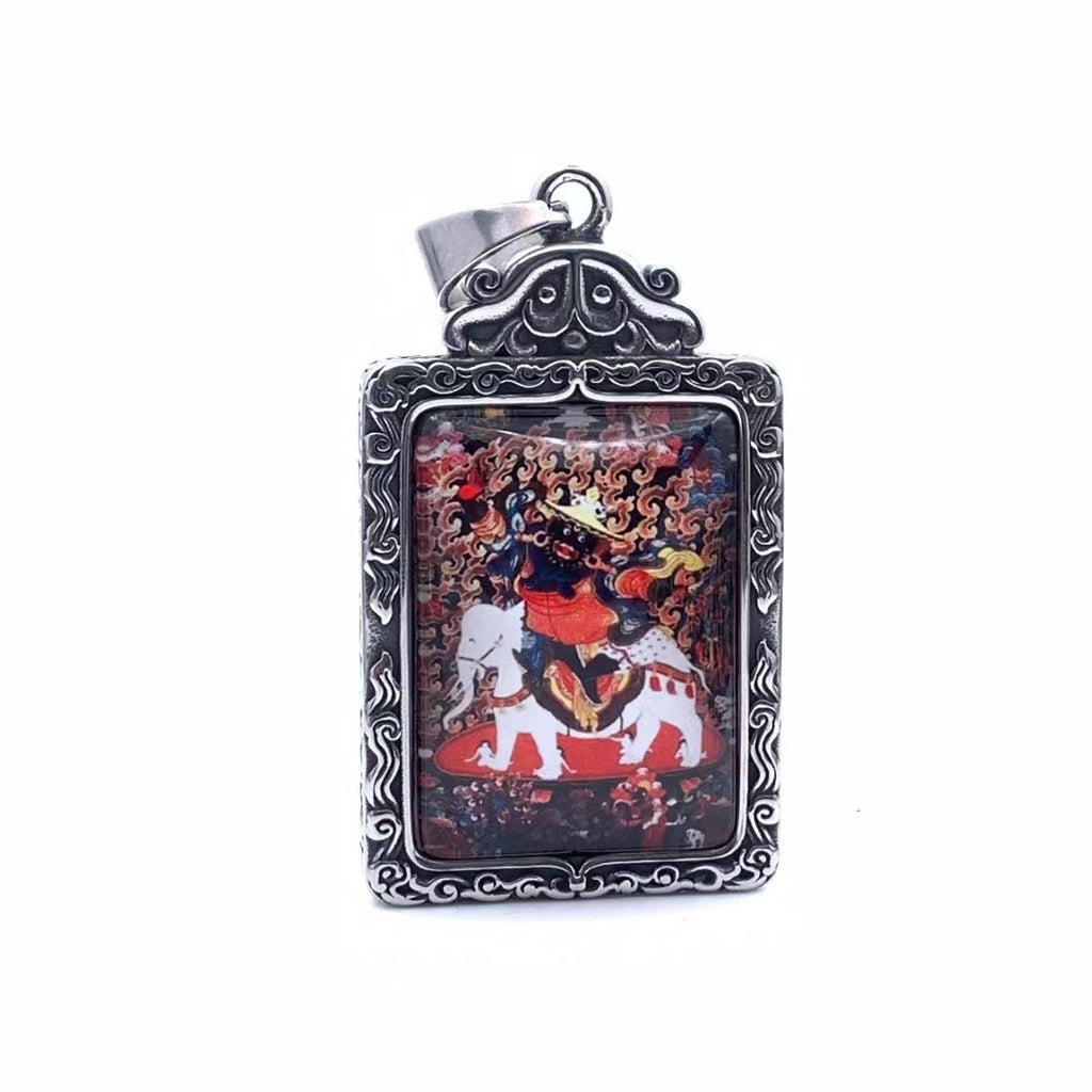 Beautiful Pendant with Unique Style