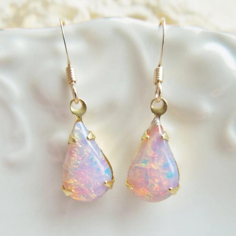 Charming Gold Earring for Any Occasion