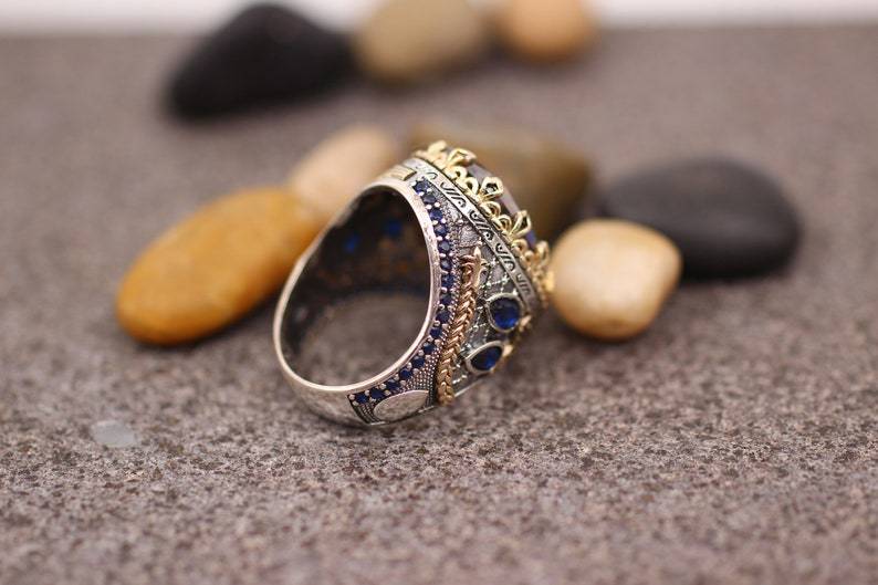 Romantic Gold Ring for Special Moments