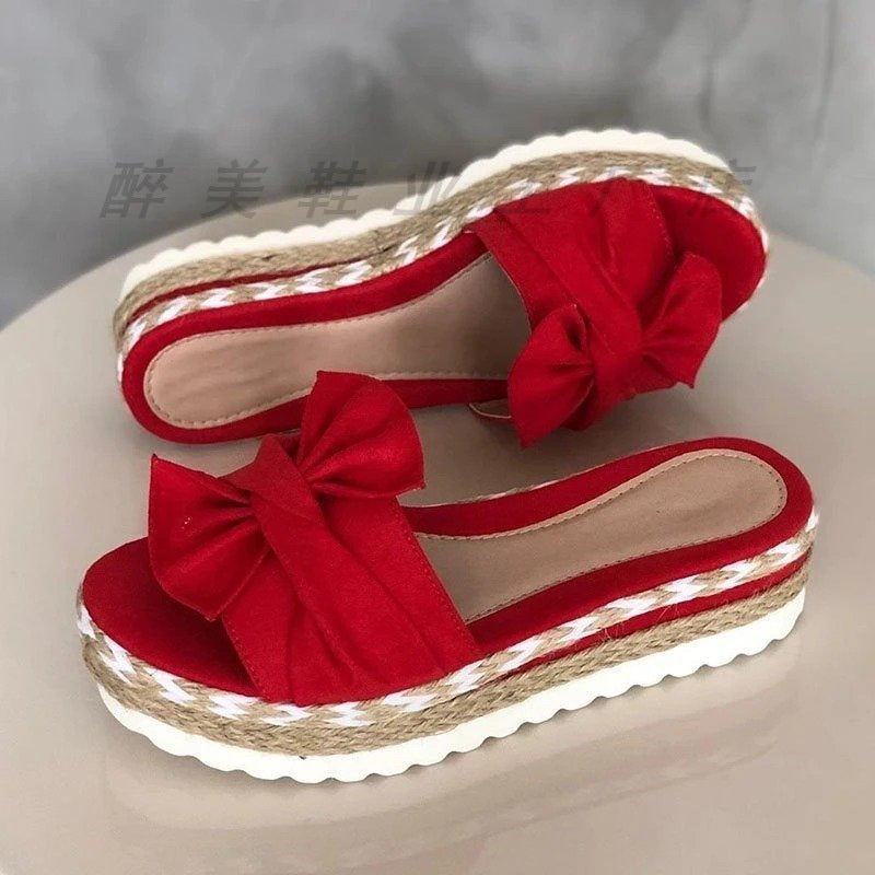 Graceful Orthopedic Sandals for Modern Look