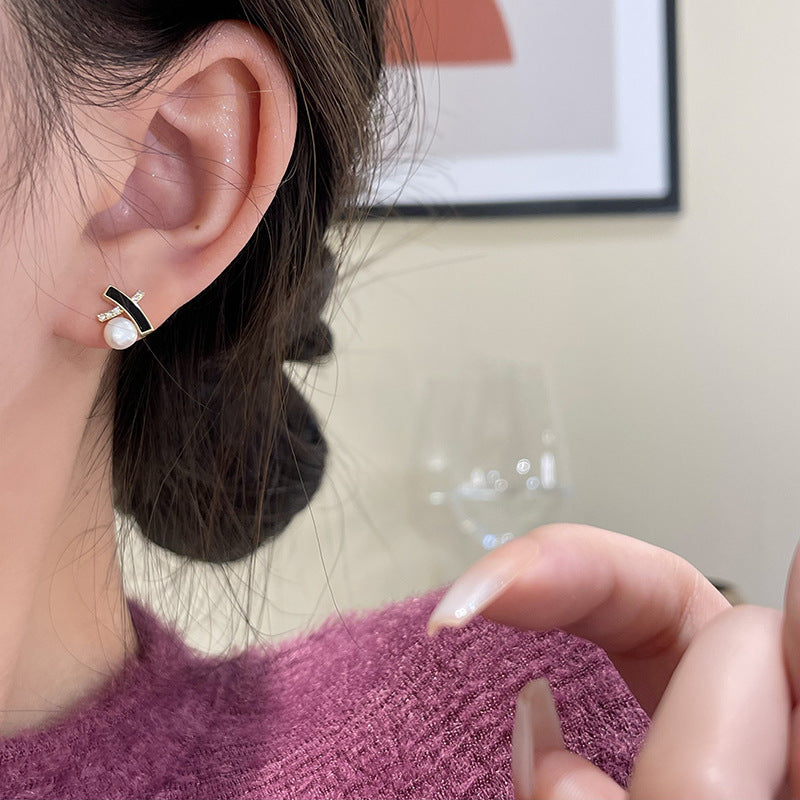 Romantic Pearl Earring for Special Moments