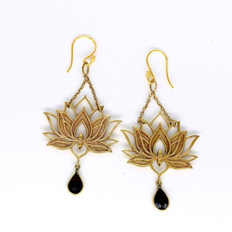 Elegant Gold Earring for Every Occasion