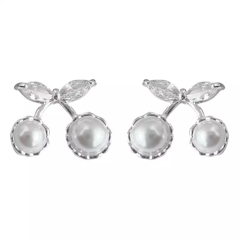 Stunning Pearl Earring for Daily Wear