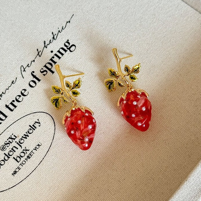 Charming Earring for Any Occasion