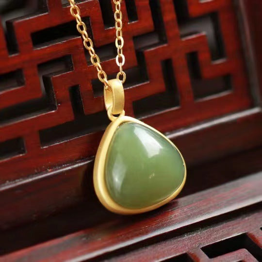 Beautiful Gold Set with Unique Style