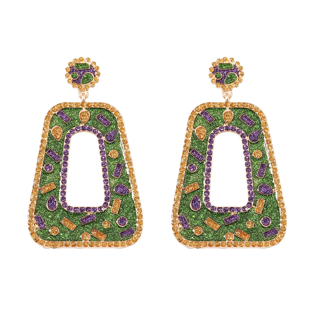 Charming Earring for Any Occasion