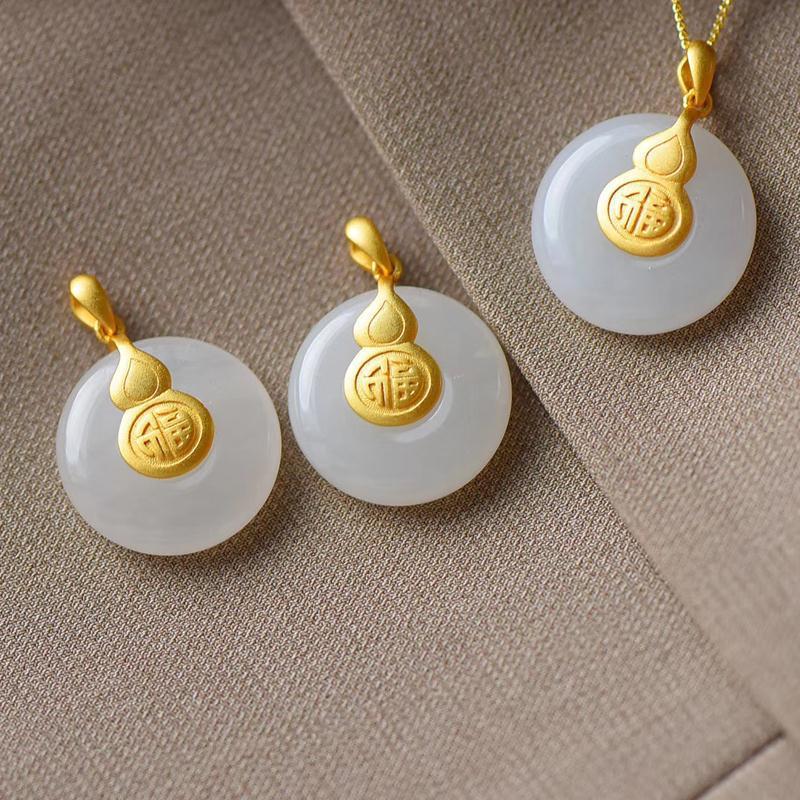 Charming Gold Necklace for Any Occasion