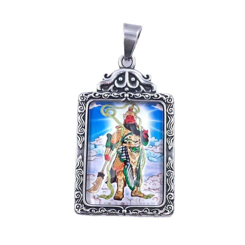 Classic Pendant with Timeless Appeal