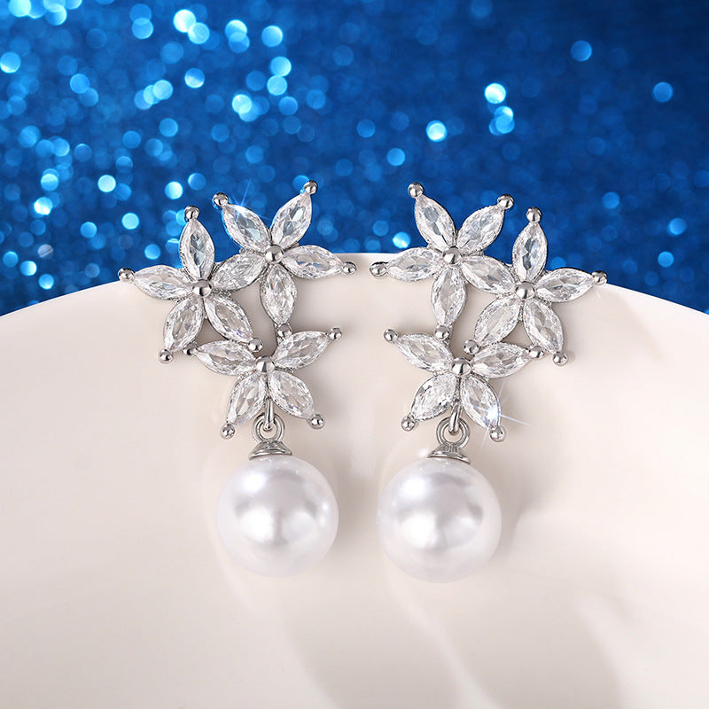 Classic Pearl Earring with Timeless Appeal