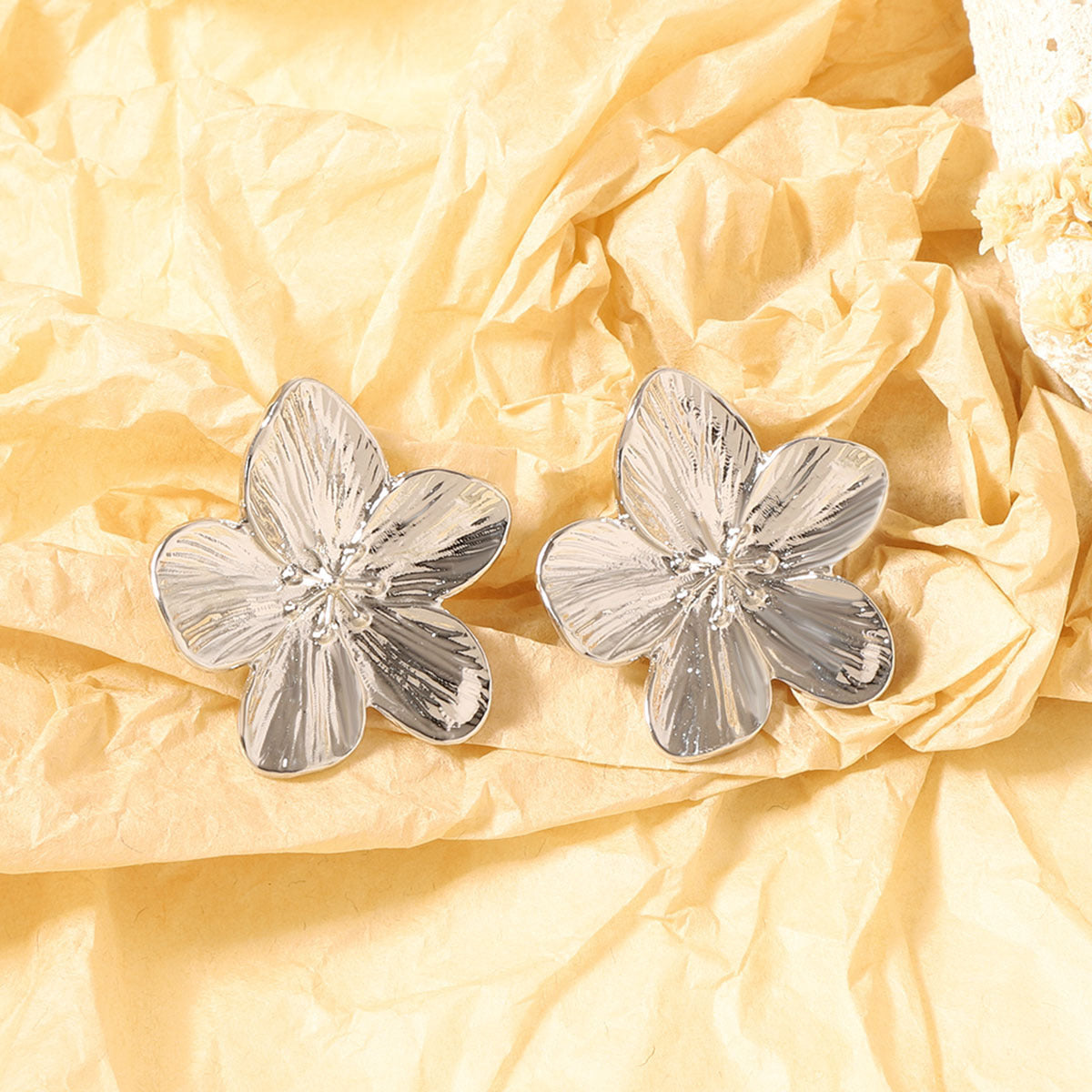Vintage Handmade Silver Earring