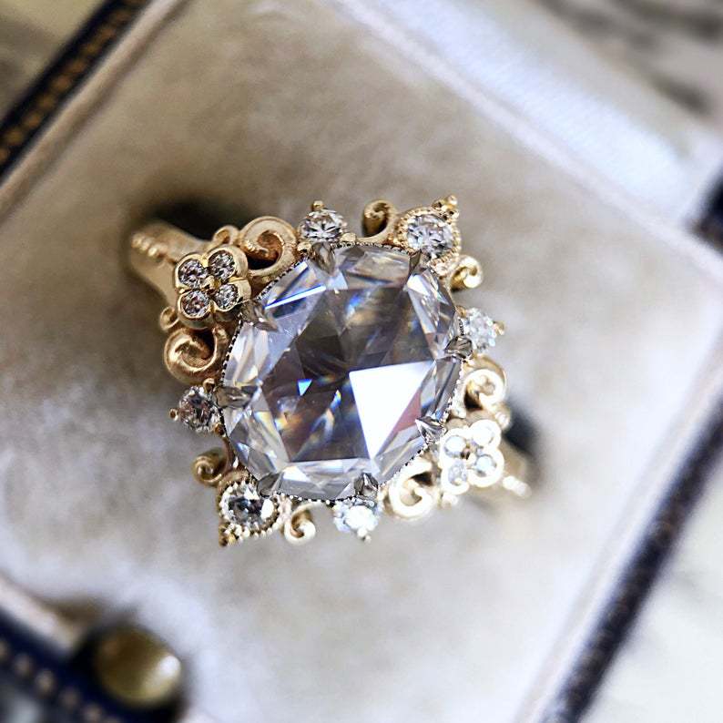 Romantic Gold Ring for Special Moments