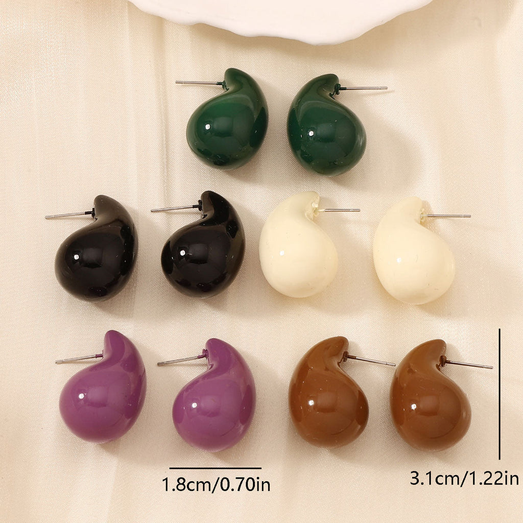 Classic Earring with Timeless Appeal