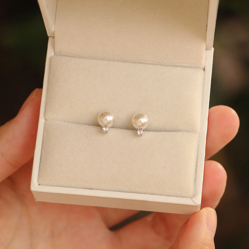 Charming Pearl Earring for Any Occasion