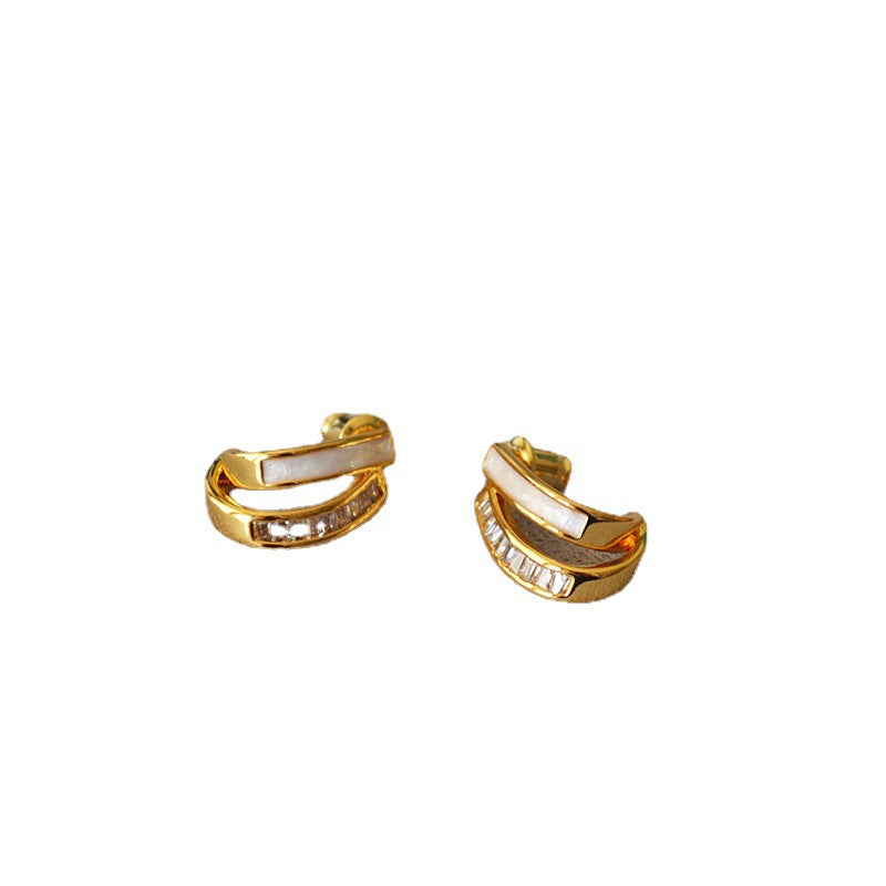 Romantic Silver Earring for Special Moments