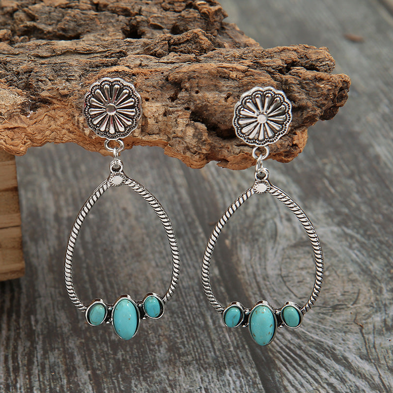 Classic Earring with Timeless Appeal