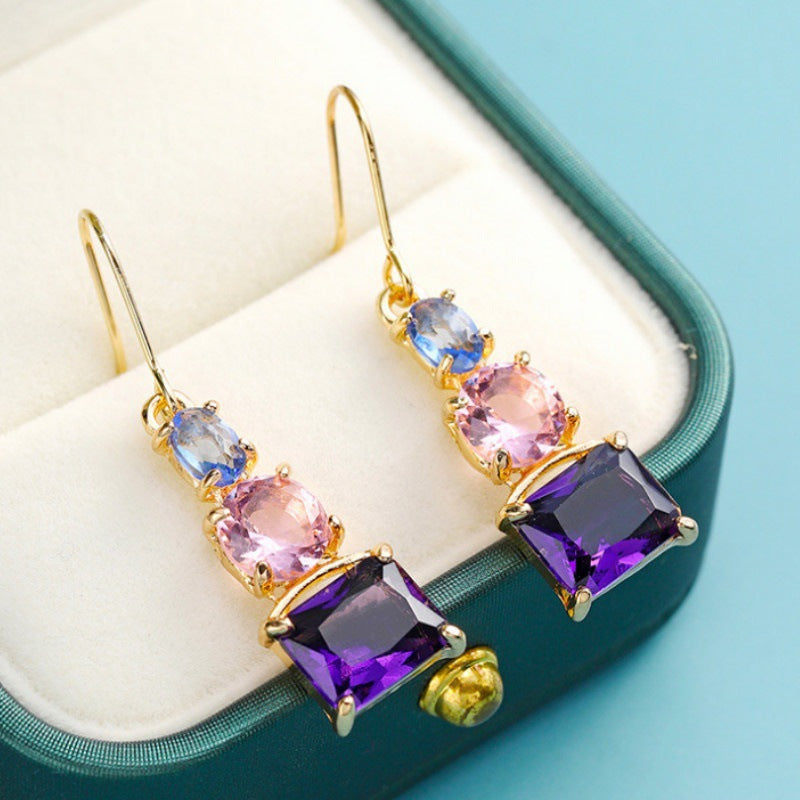 Beautiful Gold Earring with Unique Style