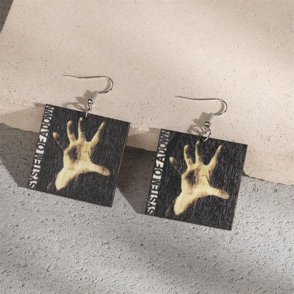 Charming Earring for Any Occasion
