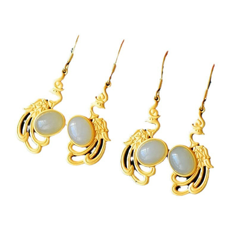 Classic Gold Earring with Timeless Appeal