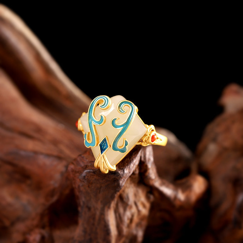 Charming Silver Ring for Any Occasion