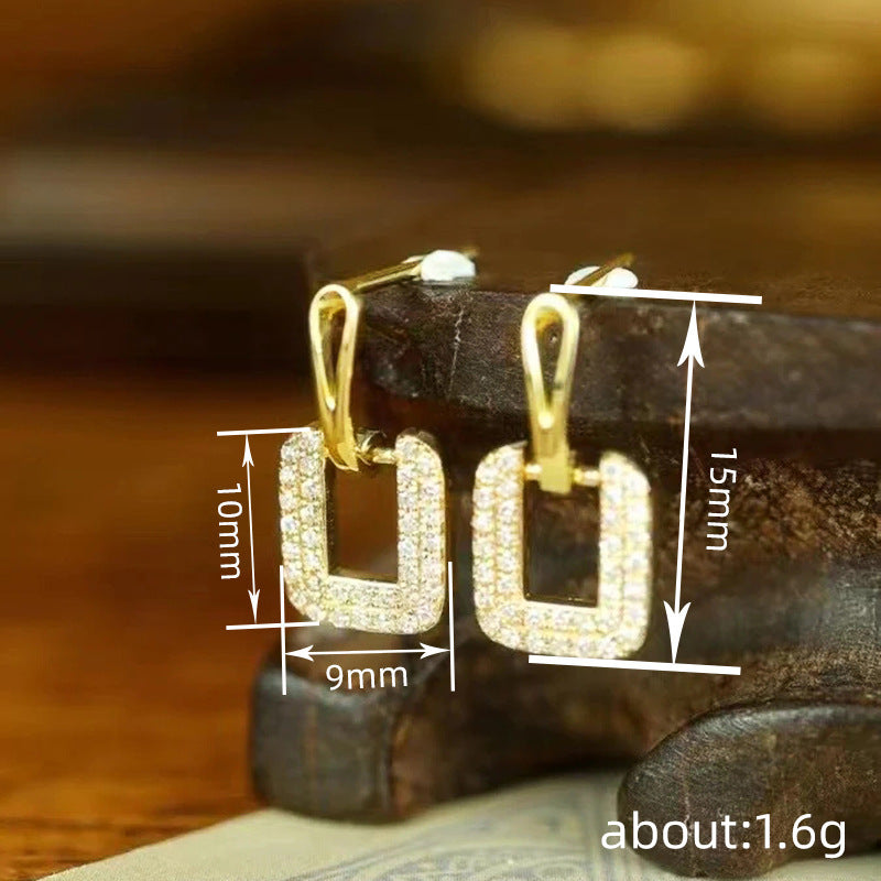 Stunning Earring for Daily Wear