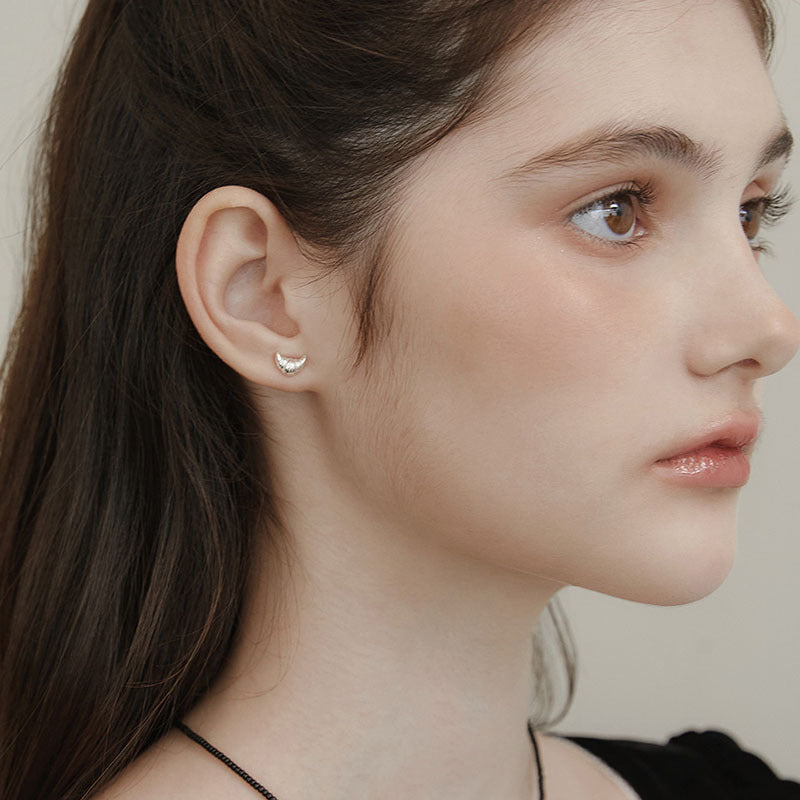 Stunning Gold Earring for Daily Wear