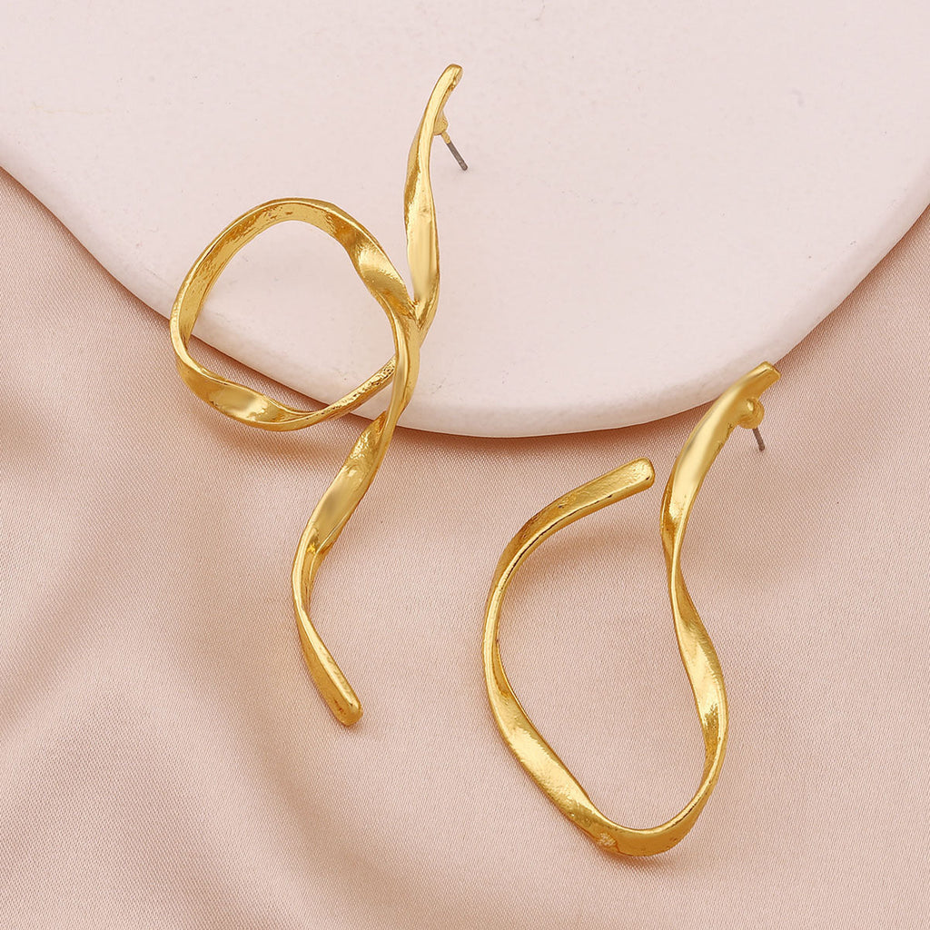 Classic Earring with Timeless Appeal