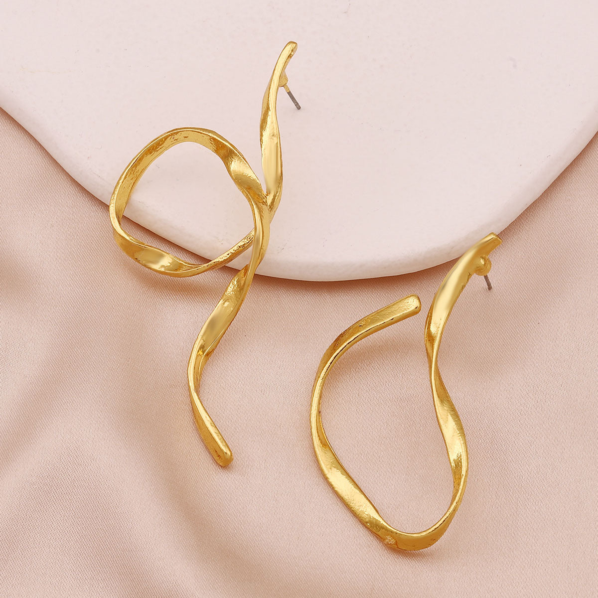 Classic Earring with Timeless Appeal