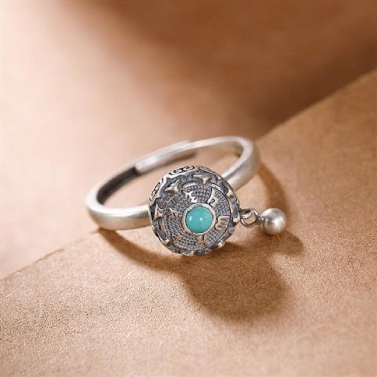 Classic Silver Ring with Timeless Appeal