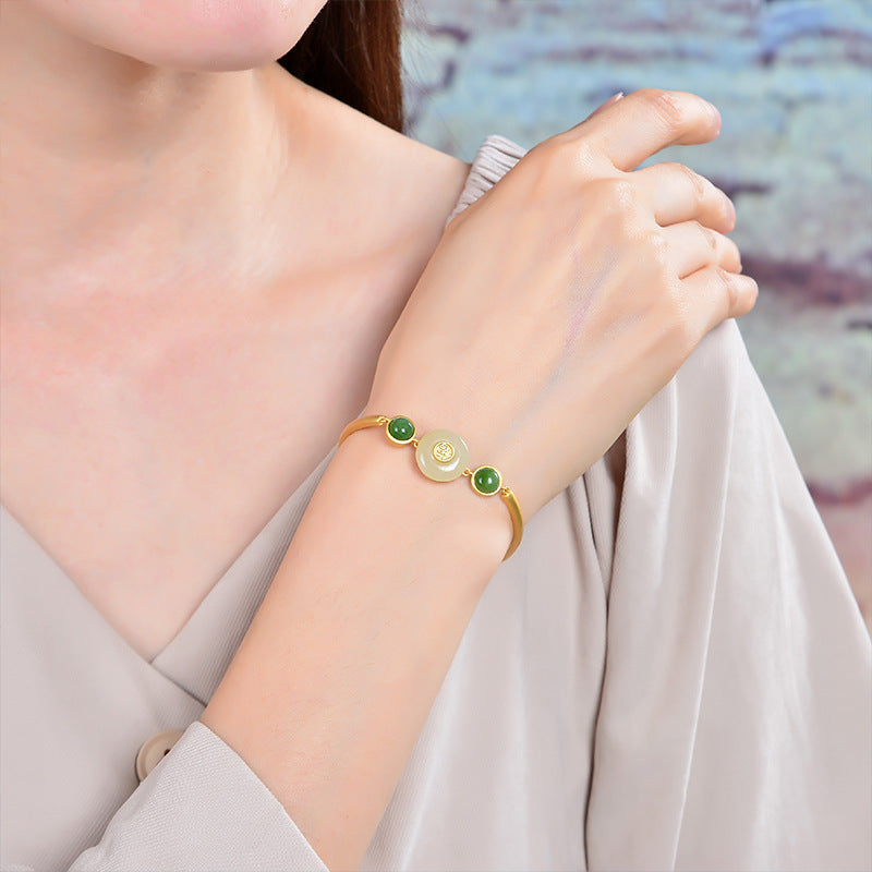 Romantic Silver Bracelet for Special Moments