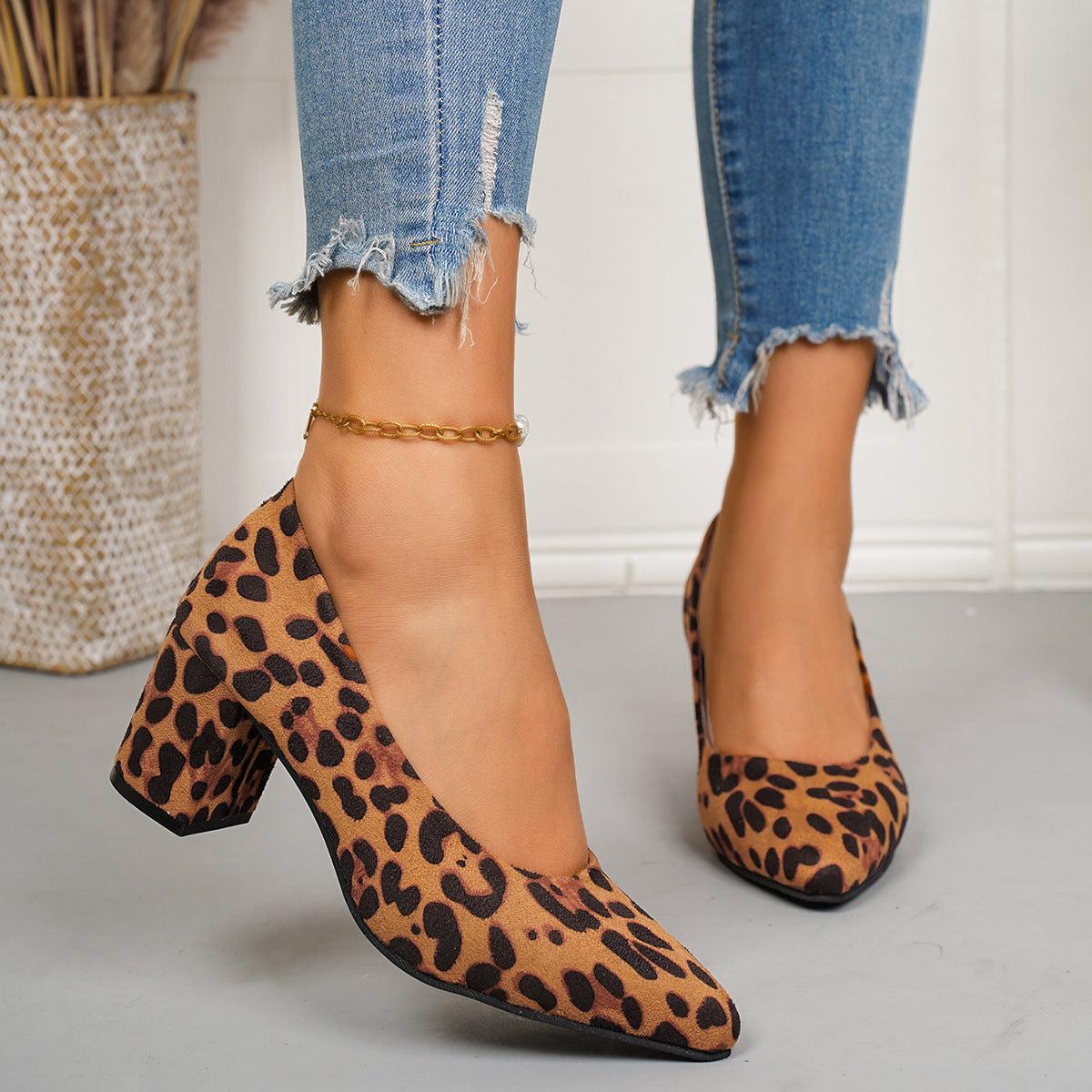 Graceful Orthopedic Shoes for Modern Look