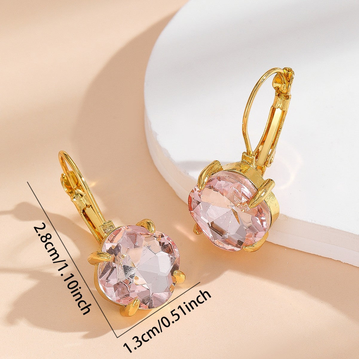 Charming Earring for Any Occasion