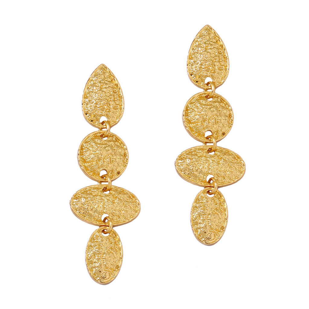 Charming Earring for Any Occasion
