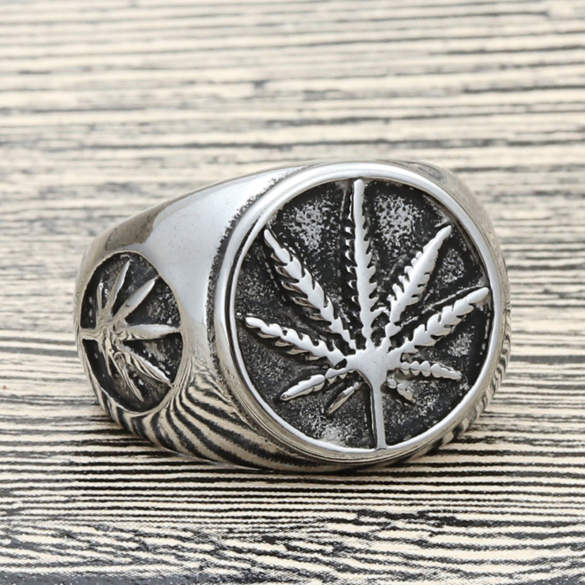 Classic Ring with Timeless Appeal