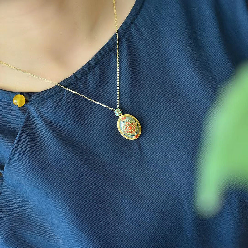 Stunning Silver Pendant for Daily Wear