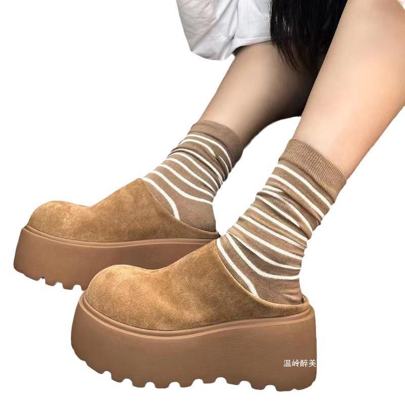 Graceful Orthopedic Shoes for Modern Look