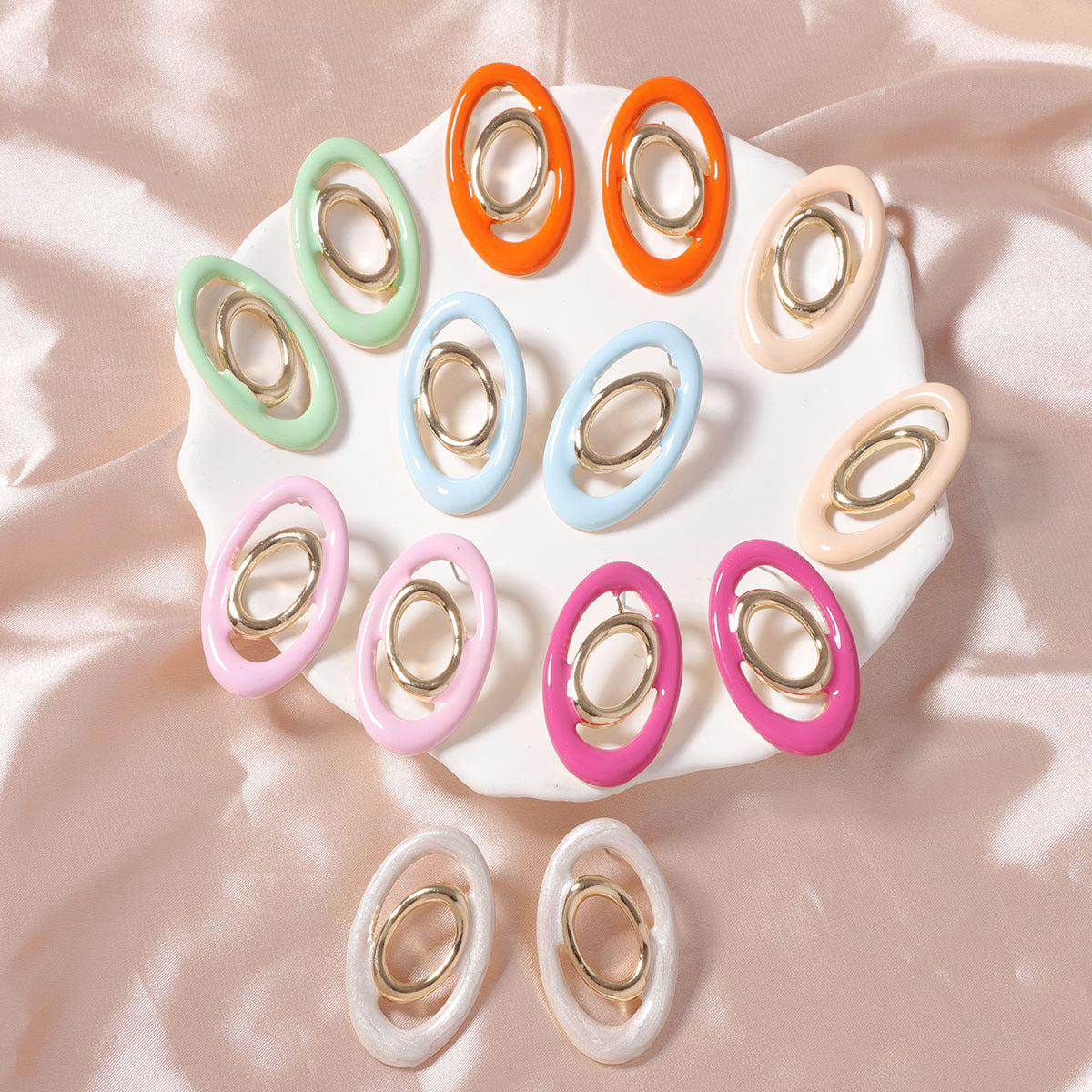 Charming Earring for Any Occasion