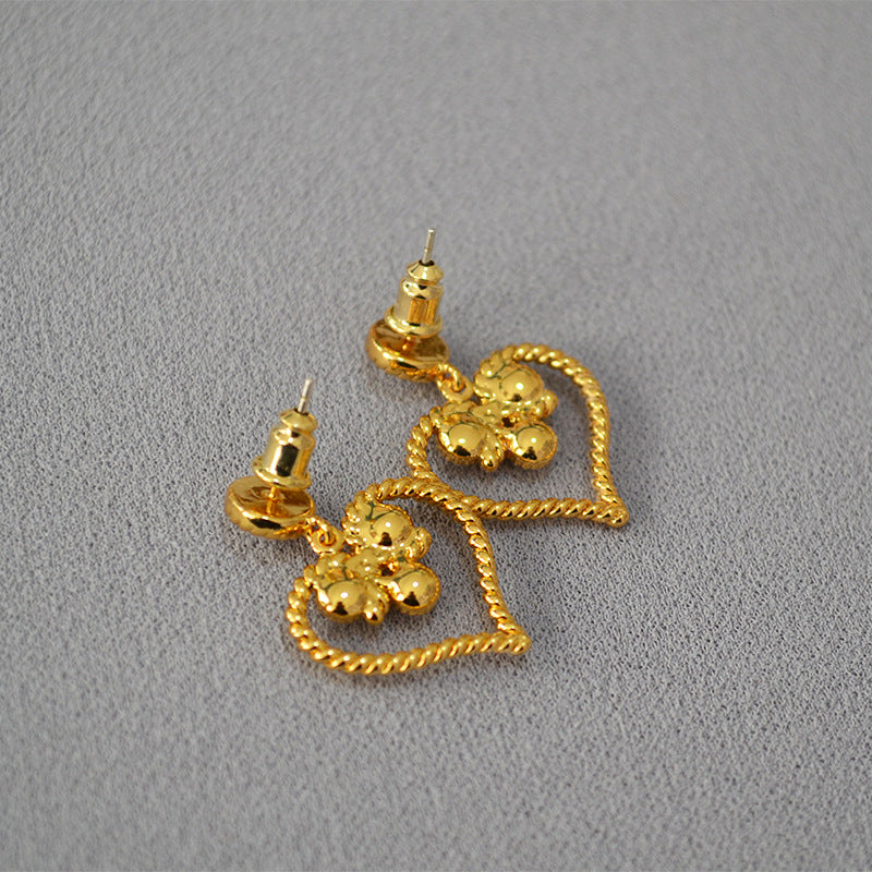 Beautiful Silver Earring with Unique Style