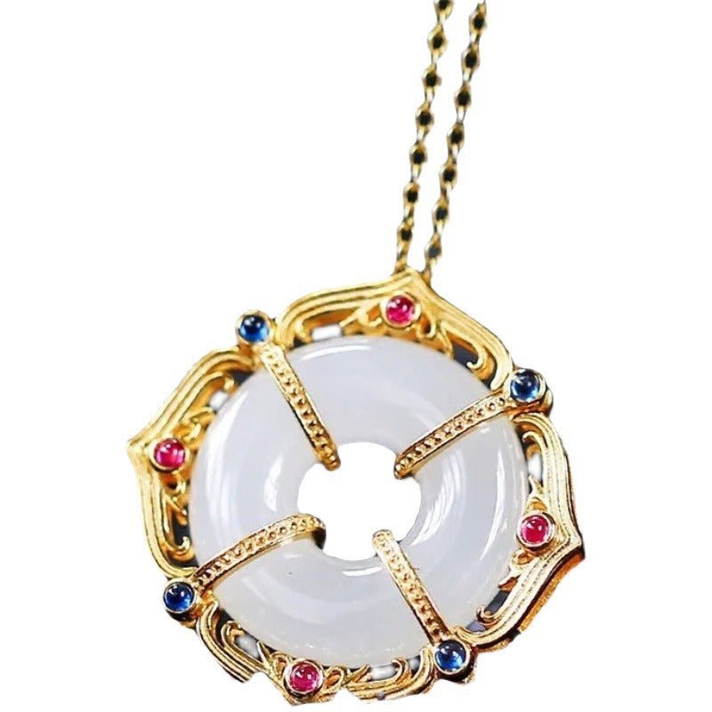 Classic Silver Necklace with Timeless Appeal