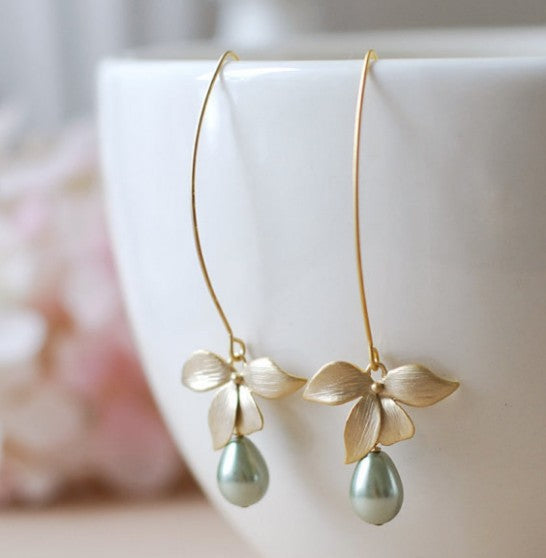 Romantic Pearl Earring for Special Moments