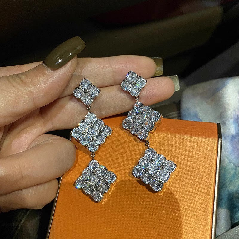 Elegant Earring for Every Occasion