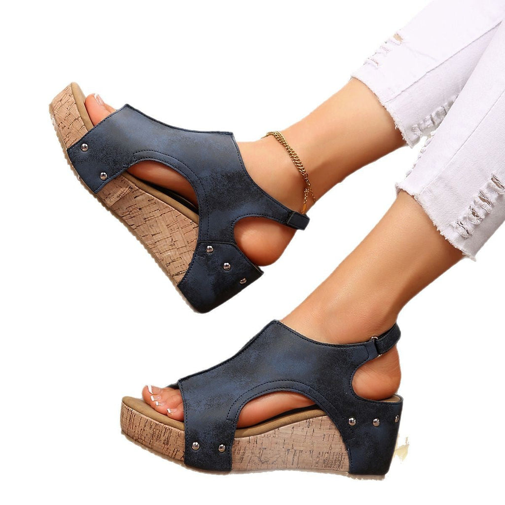 Chic Orthopedic Sandals with Unique Design