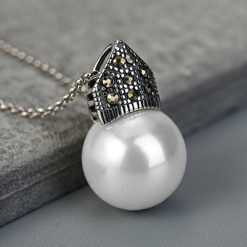Classic Pearl Set with Timeless Appeal
