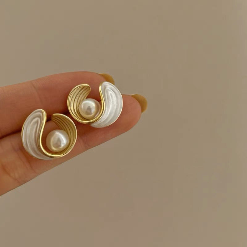 Elegant Pearl Earring for Every Occasion