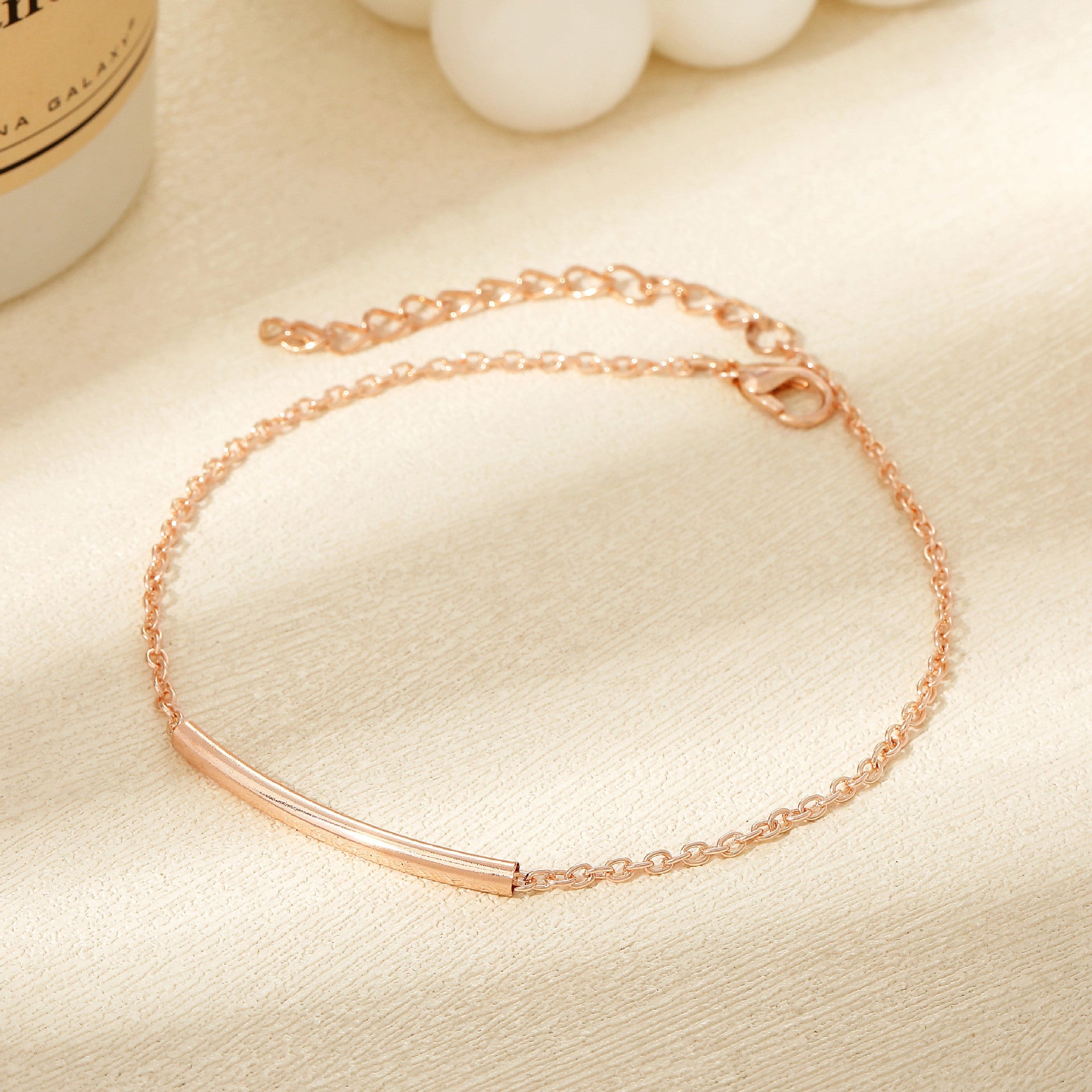 Classic Anklet with Timeless Appeal