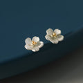 Charming Silver Earring for Any Occasion