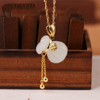 Beautiful Gold Necklace with Unique Style